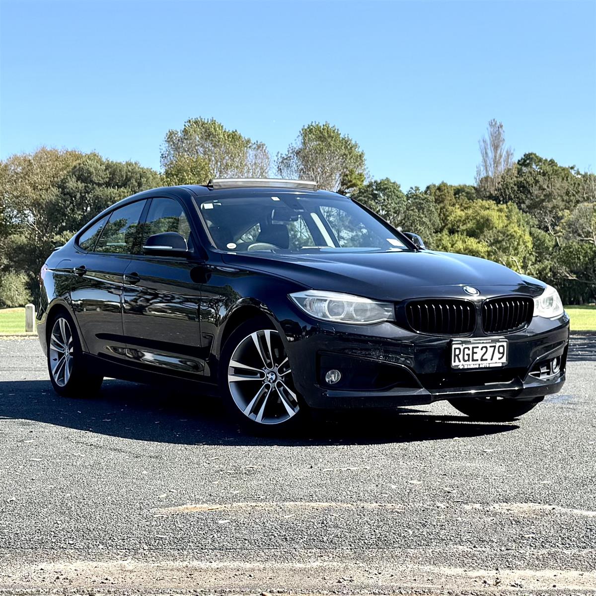 BMW 320i