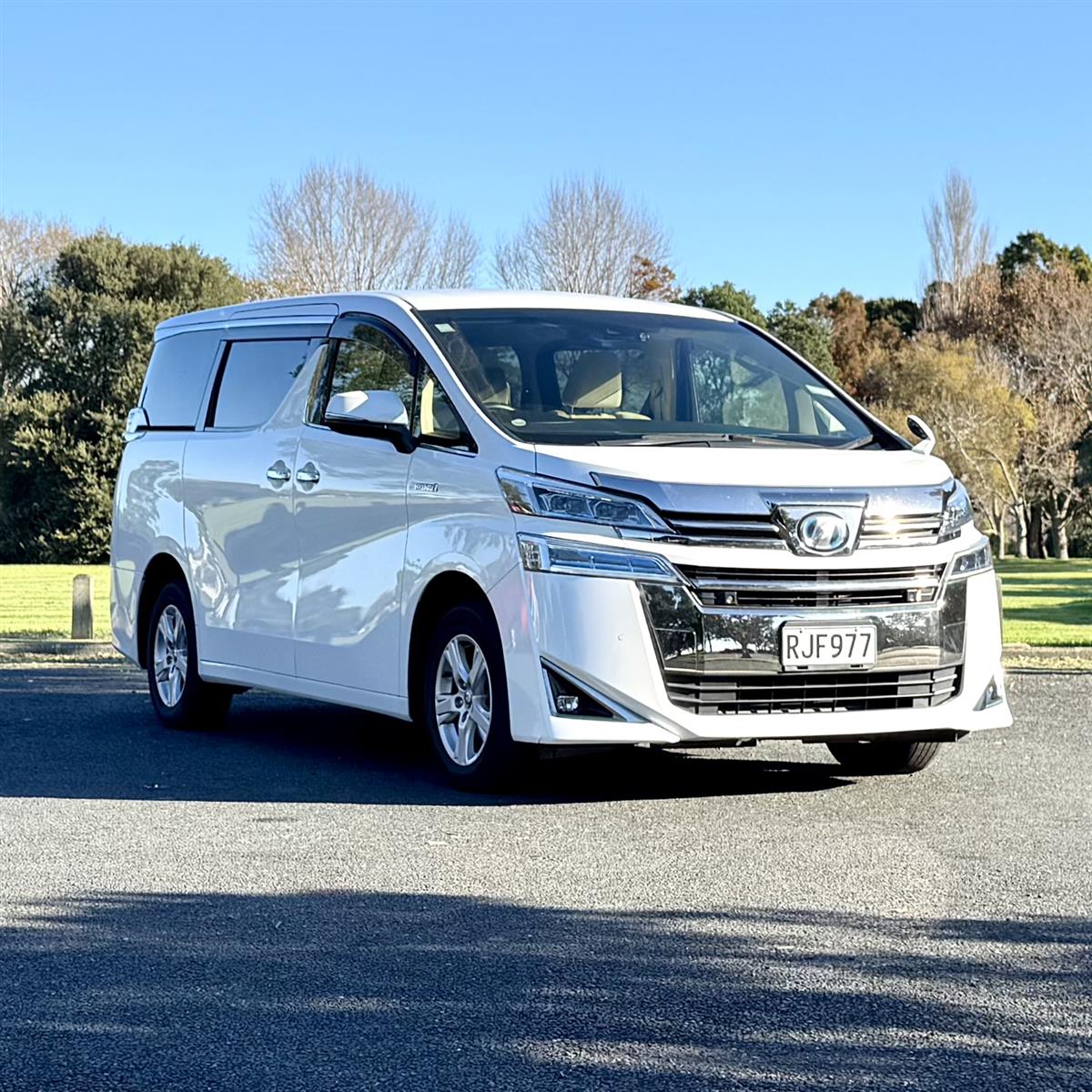 Toyota Vellfire HYBRID
